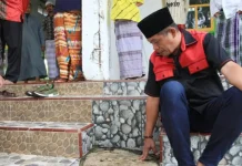 Sambangi Muna, Hugua Sempatkan Diri Kunjungi Masjid Tua Lohia Sambangi Muna, Hugua Sempatkan Diri Kunjungi Masjid Tua Lohia