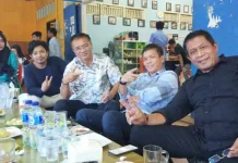 Saat Hugua, ARS, SBL, Ditemani Zul Ngopi Bareng Pecinta Kopi Haji Anto Saat Hugua, ARS, SBL, Ditemani Zul Ngopi Bareng Pecinta Kopi Haji Anto