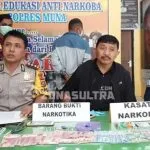Hendak Transaksi Narkoba, Polisi Amankan Bandar Narkoba di Muna Hendak Transaksi Narkoba, Polisi Amankan Bandar Narkoba di Muna