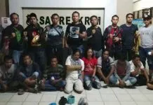 Kelompok Penjudi Diringkus Polisi, Dua Ibu RT Turut Ditahan Kelompok Penjudi Diringkus Polisi, Dua Ibu RT Turut Ditahan