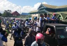 Kampanye Akbar Rusda-Safei Lumpuhkan Jalan Kelurahan Tomba Kampanye Akbar Rusda-Safei Lumpuhkan Jalan Kelurahan Tomba