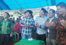 Dialiri Listrik, 200 KK di Konut Bebas Dari Kegelapan Dialiri Listrik, 200 KK di Konut Bebas Dari Kegelapan