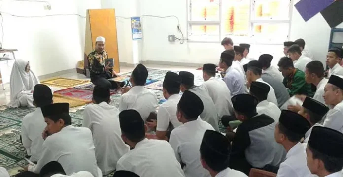 Serunya Siswa MAN IC Kendari Isi Ramadan dengan Tahfdiz Camp
