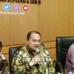 Sesmenkop Tegaskan Koperasi di Daerah Harus Laksanakan RAT Sesmenkop Tegaskan Koperasi di Daerah Harus Laksanakan RAT