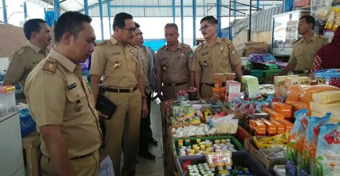 Pemda Bombana Segera Tertibkan Penjual di Pasar Sentral