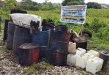 Polres Wakatobi Musnahkan Ratusan Liter Miras Polres Wakatobi Musnahkan Ratusan Liter Miras