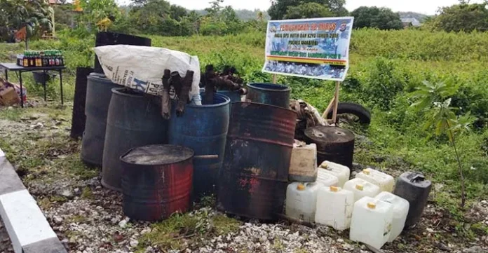 Polres Wakatobi Musnahkan Ratusan Liter Miras