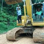 Pemkab Konut Swadaya Perbaiki Jalan Penghubung Lasolo-Meluhu Pemkab Konut Swadaya Perbaiki Jalan Penghubung Lasolo-Meluhu