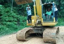 Pemkab Konut Swadaya Perbaiki Jalan Penghubung Lasolo-Meluhu Pemkab Konut Swadaya Perbaiki Jalan Penghubung Lasolo-Meluhu