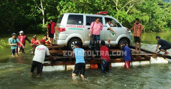 Naik Pincara Lewati Jalan Linomoio Menuju Lokasi Banjir, Bayar Rp750 Ribu