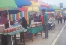 Manfaatkan Momentum Ramadan, Mahasiswa UHO Berjualan Takjil Manfaatkan Momentum Ramadan, Mahasiswa UHO Berjualan Takjil