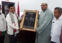 Bupati Butur Sambut Hangat Kedatangan Syeh Dari Palestina Bupati Butur Sambut Hangat Kedatangan Syeh Dari Palestina