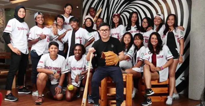 Kisah Pesoftball Putri Sultra, Berpuasa Jauh dari Keluarga