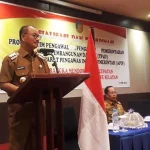 Bupati Konsel Instruksikan Camat dan Kades Tingkatkan Kewaspadaan Terkait Aksi Teror Bupati Konsel Instruksikan Camat dan Kades Tingkatkan Kewaspadaan Terkait Aksi Teror
