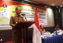 Bupati Konsel Instruksikan Camat dan Kades Tingkatkan Kewaspadaan Terkait Aksi Teror Bupati Konsel Instruksikan Camat dan Kades Tingkatkan Kewaspadaan Terkait Aksi Teror