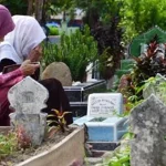 Ziarah Kubur, Tradisi Masyarakat Konut Sambut Ramadan Ziarah Kubur, Tradisi Masyarakat Konut Sambut Ramadan