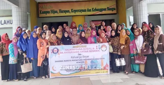 uho Sambut Ramadan, DWP UHO Gelar Anjangsana ke Panti Jompo dan Asuhan