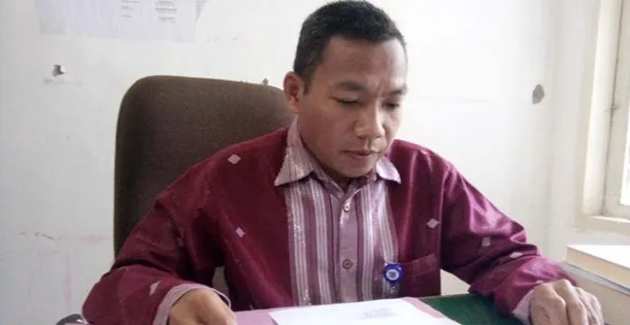 Kabag Kesra) Pemda Muna Abdul Azis Teo