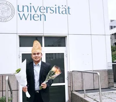 Putra Asal Sultra Ini jadi Doktor Farmasi Klinik dan Diagnostik Pertama di Indonesia