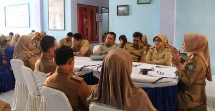 IMG-20180609-WA0000_crop_715x370-800x414 Pemkab Bombana Mulai Poles Deswita Cantik