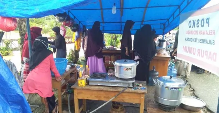 Dapur Umum Relawan Indonesia di Posko Wanggu Kekurangan Logistik