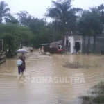 Korban Banjir Wanggu, Rumah Sudah Dibersihkan Kembali Direndam Air Korban Banjir Wanggu, Rumah Sudah Dibersihkan Kembali Direndam Air