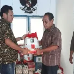 KAHMI Butur Salurkan Bantuan pada Korban Banjir KAHMI Butur Salurkan Bantuan pada Korban Banjir