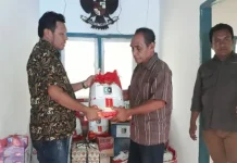 KAHMI Butur Salurkan Bantuan pada Korban Banjir KAHMI Butur Salurkan Bantuan pada Korban Banjir