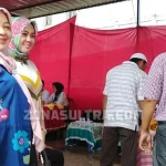 Salurkan Hak Pilih, Istri Asrun Datang ke TPS Didampingi Siska Karina Salurkan Hak Pilih, Istri Asrun Datang ke TPS Didampingi Siska Kirana