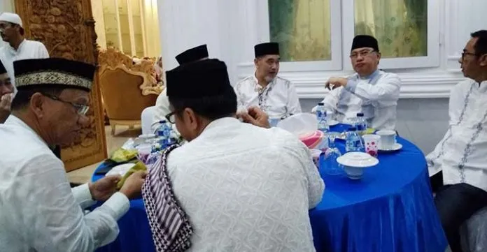 Berkah Ramadan, Herry Asiku Buka Puasa Bersama dan Santuni Anak Yatim