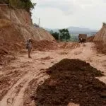jalan rusak di konut