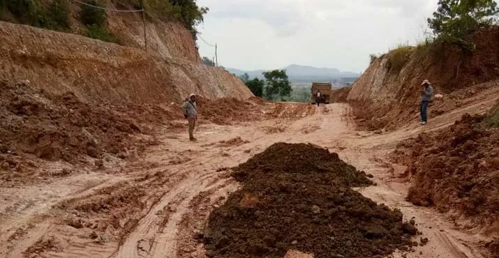 Jalan "Neraka" di Morosi Mulai Dikerja