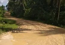 Jalan Poros Butur-Baubau Berlubang dan Berlumpur Jalan Poros Butur-Baubau Berlubang dan Berlumpur