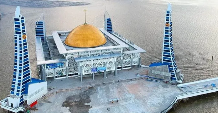 Pemprov Pusatkan Salat Id di Masjid Al-Alam dan Al-Kautsar