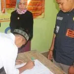 Lantik 12 PTPS, Ketua Panwascan Rarowatu Minta Tingkatkan Etos Kerja Lantik 12 PTPS, Ketua Panwascan Rarowatu Minta Tingkatkan Etos Kerja