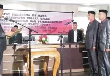 Dua PAW Anggota DPRD Kolut dari PDIP Resmi Dilantik Dua PAW Anggota DPRD Kolut dari PDIP Resmi Dilantik