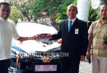 BNI Serahkan Hibah Satu Unit Mobil ke UHO BNI Serahkan Hibah Satu Unit Mobil ke UHO