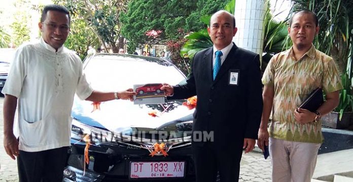 BNI Serahkan Hibah Satu Unit Mobil ke UHO