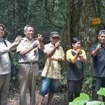 32 Ekor Burung Perkici Dilepasliarkan di Kawasan Hutan Peropa 32 Ekor Burung Perkici Dilepasliarkan di Kawasan Hutan Peropa