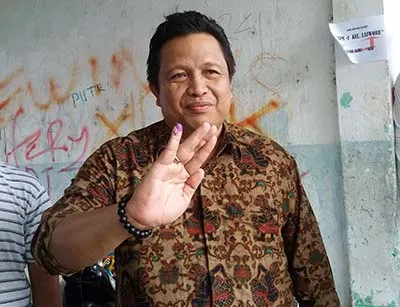 Memilih di TPS 4 Batalaiworu, Rusman Emba: Tetap Perjuangkan Usungan PDIP