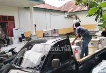 H-2 Pilgub, KPU Distribusikan Surat Suara Enam Kecamatan di Wakatobi II H-2 Pilgub, KPU Distribusikan Surat Suara Enam Kecamatan di Wakatobi II