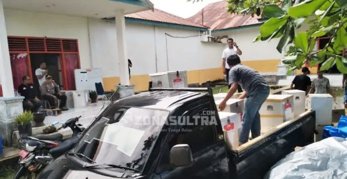 H-2 Pilgub, KPU Distribusikan Surat Suara Enam Kecamatan di Wakatobi II