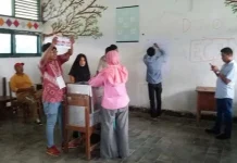 Di TPS Rusman Emba, Asrun-Hugua Kalah Telak Di TPS Rusman Emba, Asrun-Hugua Kalah Telak