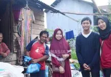 Donasi Ramadan, Mahasiswa FISIP Bagikan Sembako Hingga Perlengkapan Sholat ke Warga Donasi Ramadan, Mahasiswa FISIP Bagikan Sembako Hingga Perlengkapan Sholat ke Warga