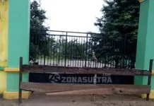 Pintu Masuk ke SD 4 Andowia Konut Dipagari Pemilik Lahan Pintu Masuk ke SD 4 Andowia Konut Dipagari Pemilik Lahan