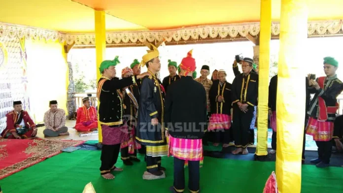 Penobatan Raja Kabaena, Dinamika Negeri di Atas Awan