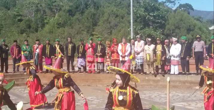 Penobatan Raja Kabaena, Dinamika Negeri di Atas Awan