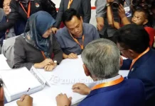 Daftar Pertama di KPU RI, Nasdem Tegaskan Partai Tanpa Mahar Daftar Pertama di KPU RI, Nasdem Tegaskan Partai Tanpa Mahar