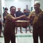 Pemda Konawe Salurkan Bantuan Sembako untuk Korban Banjir di Bondoala Pemda Konawe Salurkan Bantuan Sembako untuk Korban Banjir di Bondoala