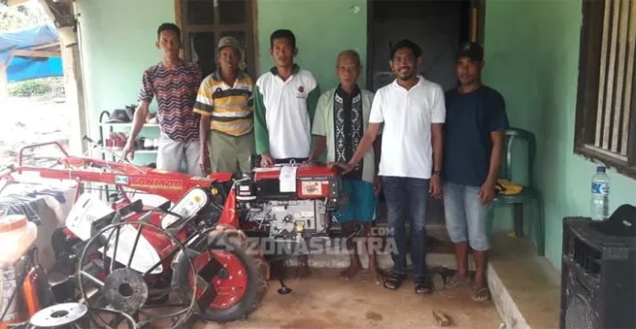 bantuan haerul saleh sultra Haerul Saleh Berikan Bantuan Traktor dan Pompa Air Untuk Petani Konawe